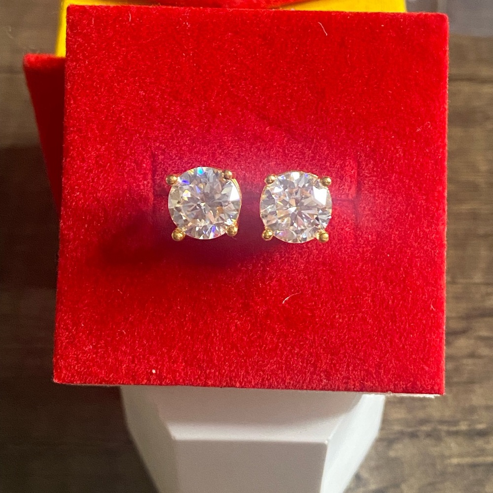 Real 18K Moissanite Diamond Stud Earrings